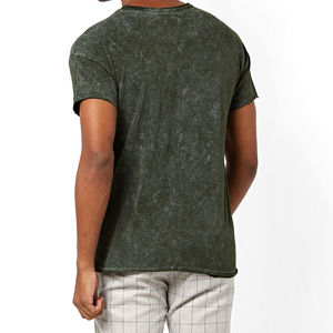 Camiseta de punto para hombre personalizada, con efecto desgastado y lavado ácido, 100% algodón, corte oversize casual, estampada con serigrafía, tejido ecológico de 200g - Product Image 3