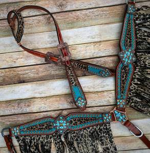 Ensemble de sellerie western en cuir véritable de haute qualité avec logo personnalisé, y compris la selle, la bride et le collier de poitrage - Durable et confortable - Product Image 1