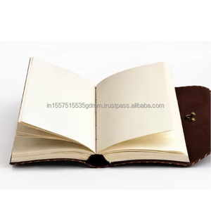 สมุดบันทึกหนังสีดำลายดอกไม้สีสันสดใส งานแฮนด์เมด พร้อมสายรัดไขว้และตัวล็อคโลหะ  ของขวัญทำมือ รุ่นใหม่ล่าสุด - Product Image 5