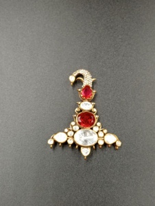 Elegant Silver <b>Gold</b> Plated Brooch with Green Stone Unisex Traditional Engagement Jewelry Statement Piece - Product Image 2