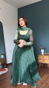 Ensemble Lehenga Choli Dupatta Pantalon en Faux Georgette Imprimé pour Femme |   Ensemble ethnique 3 pièces entièrement cousu, infroissable et extensible - Product Image 2