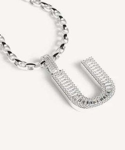 Colgante con Letra U, Chapado en Plata, Aleación, Cristal Redondo con Corte Brillante, Engaste en Canal, Colgante de Moda Unisex - Product Image 1