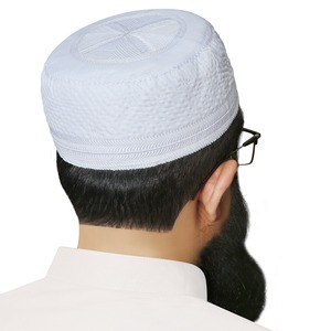 Gorro Kufi de Oración Informal y Transpirable de Polialgodón Premium Bugis para Hombre, Sombrero Islámico, Venta al por Mayor Disponible - Product Image 1