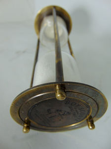 Reloj de Arena Moderno de 1 Hora, de Latón Chapado en Oro, Fluorescente, con Arena Rosa, Diseño Náutico, Grabado Creativo, Diseño Antiguo, Recuerdo - Product Image 3