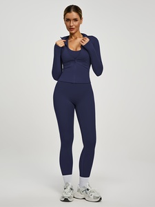 Ensemble de sport trois pièces Atlaset Premium pour femme : soutien-gorge de sport sans couture, leggings taille haute, veste de fitness – OEM ODM Personnalisation de marque - Product Image 1