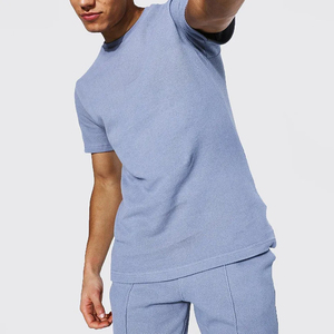 Ensemble d'été léger et confortable pour homme, tenue décontractée quotidienne, mode moderne et respirante. - Product Image 4