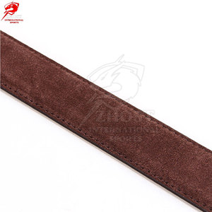 Ceinture en cuir pour homme, fabriquée en cuir robuste avec boucle réglable, parfaite pour les affaires et l'usage quotidien. - Product Image 6