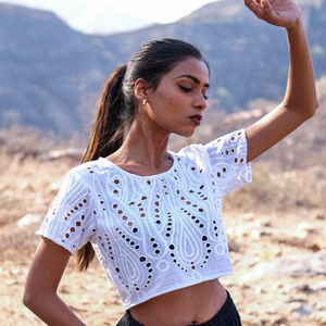 Blusa Corta Blanca de Algodón Schiffli Bordada para Mujer, Estilo Boho, Verano, con Ojales, Tejido de Algodón Transpirable de Primera Calidad, Blusa Ligera - Product Image 1