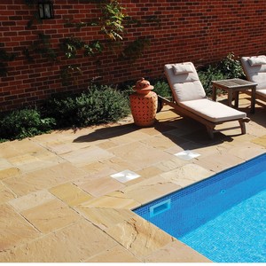 แผ่นปูพื้นภายนอกแบบโมเดิร์น Grocon Modak Sandstone ผิวหน้าเจียรแบบตัดตามขนาด ผลิตจากรัฐราชสถาน รับประกัน 2 ปี - Product Image 4