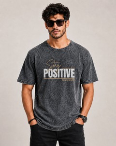 เสื้อยืดโอเวอร์ไซส์สีเทาพิมพ์ลายสำหรับผู้ชาย แขนสั้น คอกลม สวมใส่สบาย ผลิตจากผ้าฝ้าย 100% ล้างสีแบบแอซิดวอช รุ่นใหม่ล่าสุด - Product Image 3