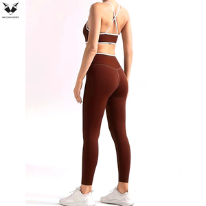 Conjunto de yoga de 2 piezas, pantalones deportivos para mujer que realzan los glúteos y sujetador deportivo, conjunto para correr, ropa deportiva informal transpirable de secado rápido - Product Image 3