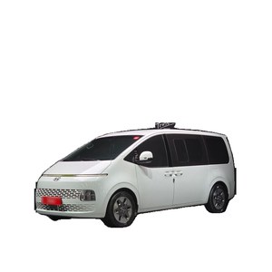 Hyundai Staria L3.5 Tourer 2023 de 9 Plazas, 76,161 km, Caja de Cambios Automática, Cámara Trasera, Emisión Euro V, Asientos de Cuero, Combustible GLP - Product Image 1