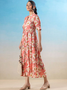 เดรสสั้นผู้หญิงราคาดีที่สุด ลายพิมพ์ทรงเอไลน์ คอวี แขนสั้น ปักลายดอกไม้ เป็นมิตรกับสิ่งแวดล้อม เอวธรรมชาติ - Product Image 3