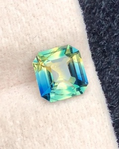 Zafiro verde azul bicolor, corte octogonal radiante, piedra preciosa natural suelta de Sri Lanka para joyería. - Product Image 1