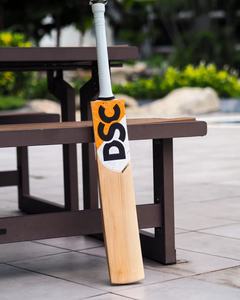 Bate de críquet DSC ENGLISH WILLOW de mango corto y peso ligero - Product Image 2