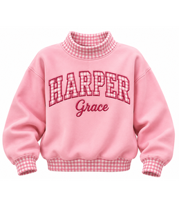 เสื้อสเวตเชิ้ตคอเต่าผู้หญิงลายสก็อตปักตัวอักษรแบบ Applique  ผ้าฝ้ายฟลีซทรงโอเวอร์ไซส์ สไตล์วิทยาลัย พร้อมโลโก้แบบกำหนดเอง - Product Image 1