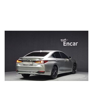 Lexus ES 2024 con Paquete de Diseño F-Sport, Volante a la Izquierda, Asientos de Cuero, Cámara Trasera, 6,857 km - Product Image 2