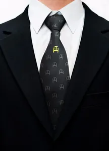 Corbata Masónica Clásica de Seda Azul de Alta Calidad con Patrón de Letra H Dorada, Tejido Satinado, para Uso Formal en Negocios - Product Image 4