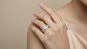 แหวนทองคำแท้ 14K ชุบโรเดียม ดีไซน์คลาสสิกสำหรับผู้หญิง ประดับเพชรทรงกลมเจียระไนบริลเลียนท์ 55 เม็ด น้ำหนักรวม 0.80 กะรัต - Product Image 5