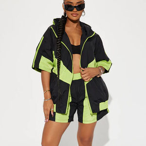 Conjunto Deportivo Personalizado Unisex de Algodón, 2 Piezas, Pantalones Cortos, Chaqueta Cortavientos con Parches, Estilo Holgado para Mujer, Sudadera con Capucha y Pantalones Cortos - Product Image 4