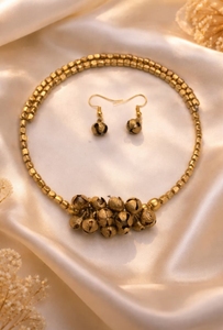 Collier ras-de-cou géométrique en laiton fait main |   Bijoux ethniques tribaux |   Cadeau traditionnel pour femmes indiennes |   AMULYAM OVERSEAS |   Fabriqué - Product Image 3