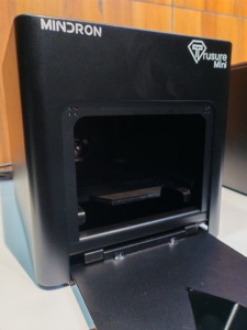เครื่องตรวจสอบเพชรแบบพกพา Trusure Mini ออกแบบมาเพื่อการตรวจจับ CVD และ HPHT อย่างรวดเร็วและแม่นยำ - Product Image 3