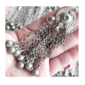 Botón Vintage Hecho a Mano de Triba Kuchi en Venta - Product Image 4