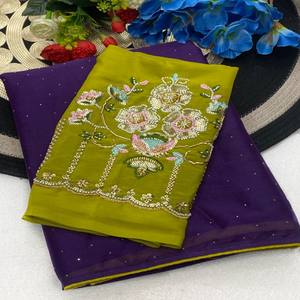 Sari de luxe VASTRA COTTAGE en Georgette avec broderies florales lourdes et bordure festonnée - Product Image 4