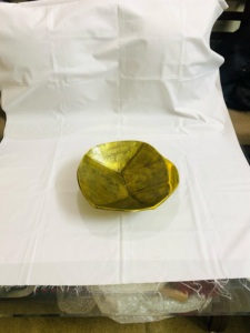 Cuenco Decorativo Rústico de Metal Forjado a Mano, Cuenco Artesanal Facetado en Gris Pizarra, Escultura Metálica Abstracta de Lujo para Mesa - Product Image 4