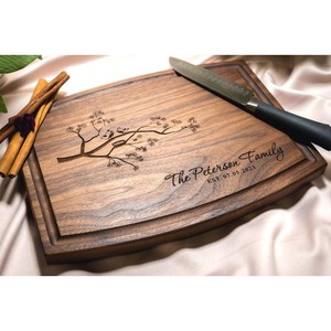 Tabla de Cortar de Madera de Pino Personalizada con Diseño Grabado |   Tabla de Cocina Artesanal al por Mayor - Product Image 1