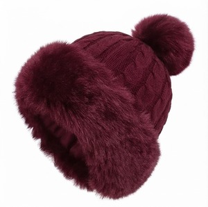 Bonnet décontracté gris en fausse fourrure pour homme, chaud et doux pour l'hiver, avec bordure en fourrure et logo personnalisé - Product Image 5