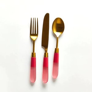 Ensemble de 3 couverts en acier inoxydable avec manches en résine, finition dorée, parfait pour la vaisselle et les ustensiles de cuisine, produits de qualité supérieure - Product Image 1