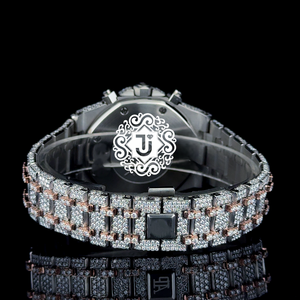Montre de luxe blanche sertie de diamants, qualité export, idéale pour les événements, les cadeaux et la soirée, disponible à un prix abordable depuis l'Inde. - Product Image 4