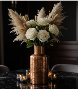 Jarrón Decorativo de Metal Martillado con Diseño Floral para Centro de Mesa, Ideal para Decoración de Interiores en Hogares, Salas de Estar, Oficinas y Hoteles - Product Image 6