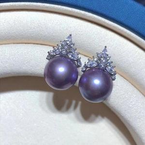 Boucles d'oreilles clous en perles d'eau douce blanches rondes de 6 à 7 mm pour femmes, lumière intense et presque sans défaut, mode simple avec un nœud élégant - Product Image 1