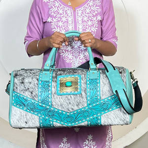 Sacs de voyage en cuir de vachette fait main de haute qualité 2026, élégants avec détails floraux et conchos turquoise, sacs de week-end - Product Image 2