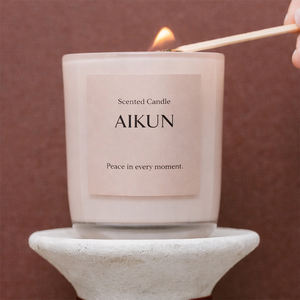 Vela Aromática de Combustión Lenta AIKUN con Aroma a Higo y Cassis en Frasco de Vidrio Rosa, Vela de Aromaterapia Premium para Suministro al por Mayor y OEM - Product Image 1