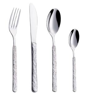 Un ensemble de couverts en acier inoxydable de qualité exceptionnelle transforme les repas quotidiens en moments de dégustation raffinés. - Product Image 6