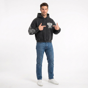 Sudadera con Capucha Oversize para Hombre, 100% Algodón, Estilo Urbano, con Bolsillo Frontal y Diseño Estampado Plateado, Venta al Por Mayor a Nivel Mundial - Product Image 4