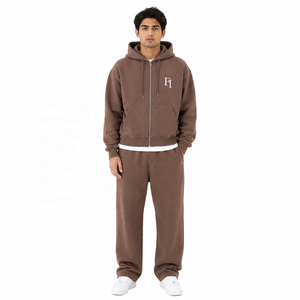 Ensemble de survêtement unisexe personnalisé en molleton épais, comprenant un sweat à capuche coupe classique et un pantalon de jogging coupe oversize, brodé, pour commande en gros OEM - Product Image 1