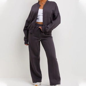 Conjunto Deportivo Oversize Negro para Mujer, Cuello Redondo, Manga Larga, Corte Holgado, Color Sólido, Ropa Casual de Otoño con Bolsillos Laterales - Product Image 1