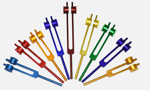 Juego de diapasones de chakra codificados por colores, aleación de aluminio para meditación y sanación con sonido. - Product Image 6