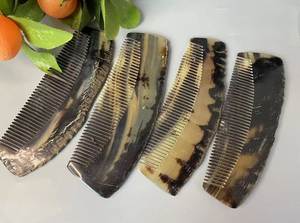 Peine de cuerno natural con dientes largos, precio de fábrica al por mayor, para el cuidado del cabello y peinado elegante, ideal para el tocador y decoración del hogar. - Product Image 6