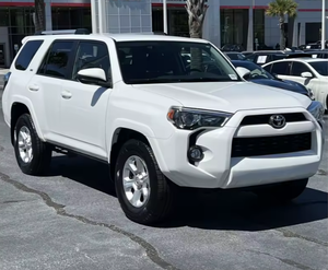 Nuevo SUV 4Runner Turbo FWD con interior de cuero oscuro, volante a la izquierda, transmisión automática y techo corredizo en venta. - Product Image 6
