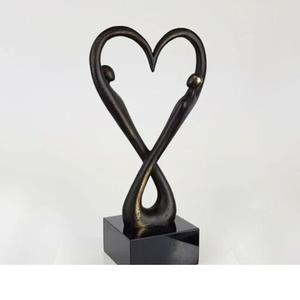 Escultura Moderna de Aluminio Fundido Diseñada para Aportar Equilibrio Artístico y Armonía Visual al Diseño de Interiores - Product Image 1