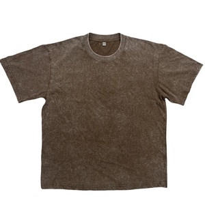 Camiseta de hombre con lavado ácido, 100% algodón tejido, manga corta, corte oversize, hombros caídos, estilo urbano, corte recto, antiarrugas - Product Image 1