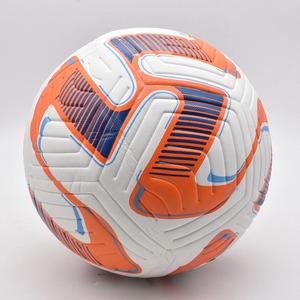 Ballon de football taille 4 en TPU laminé, qualité supérieure, dernier style, prix de gros, vente chaude, pour extérieur - Product Image 1