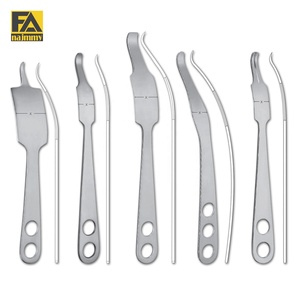 Elevador de Huesos Hohmann (43 mm), Instrumentos Ortopédicos Quirúrgicos de Primera Calidad, Certificación CE Clase I - Product Image 1
