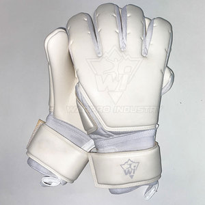 Guantes de portero Speed diseñados para un movimiento rápido de las manos durante partidos de fútbol y sesiones de entrenamiento. - Product Image 4