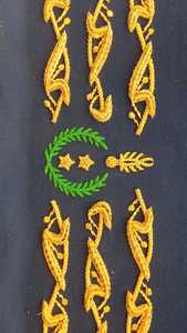 Patchs triangulaires brodés à la main en feutre non tissé noir avec motif croix jaune, à coudre sur les sacs - Product Image 3
